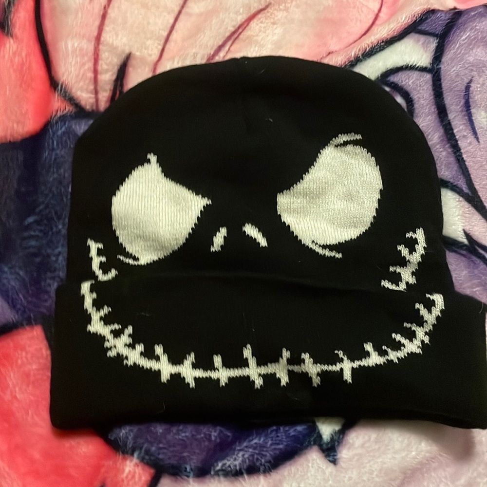 Nightmare Before Christmas Beanie🖤🤍🖤